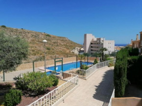 Magnificent 3 bedroom house close to the beach with community swimming pool